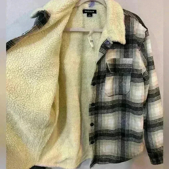 NWT PacSun Sherpa Plaid Jacket Coat Button Up Soft Oversized Men’s Size Small - Picture 7 of 10